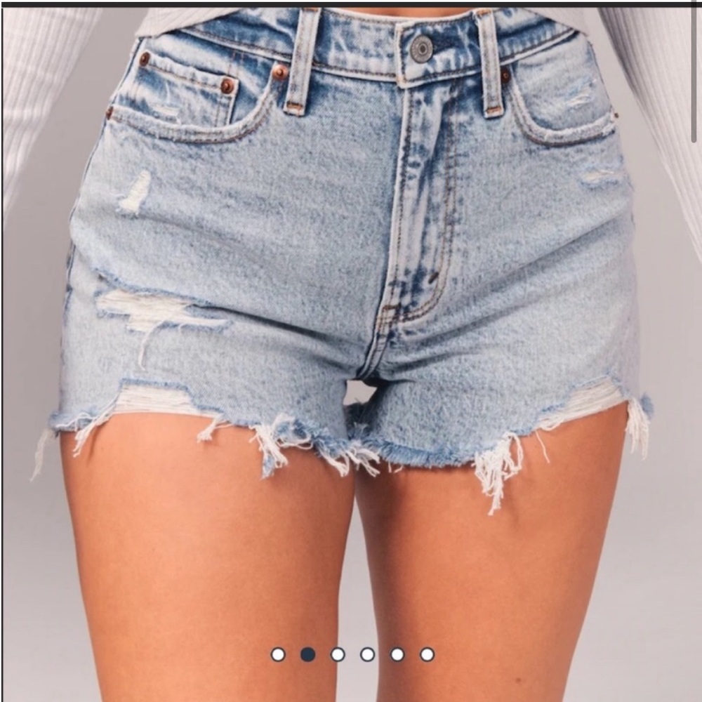 Abercrombie & Fitch High Rise Mom Shorts in Light Ripped Wash